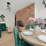 Przytulny Z Tarasem & Balkonem By Renters *